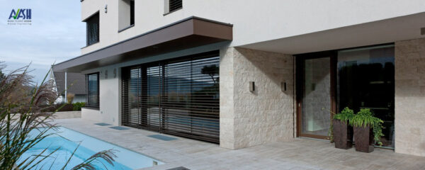 مقایسه قیمت نمای کرتین وال با نمای سنگ از لحاظ ساختار